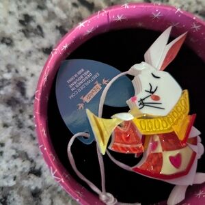 Erstwilder White Rabbit Announces BNWT 2021 Brooch